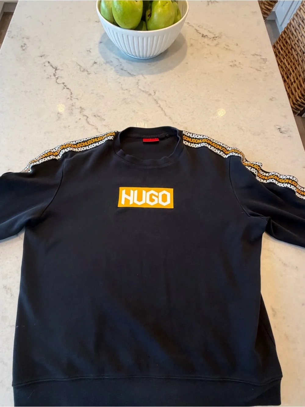 HUGO black crewneck